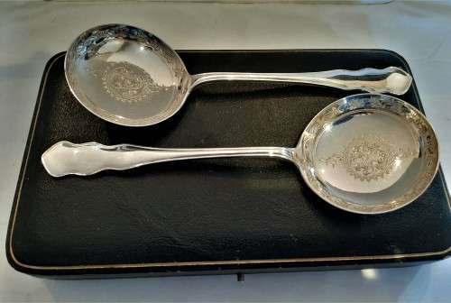 Stunning Boxed pair of Large Bright Cut Antique SP Spoons in excellent condition WOW!!!
