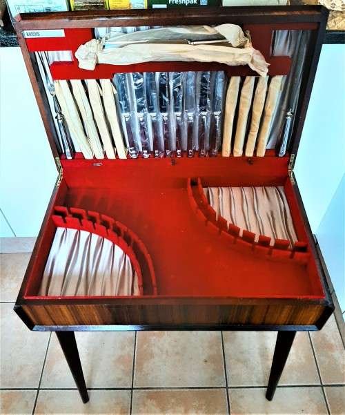 AMAZING~Rare 1960s Retro standing VINERS Cultlery cabinet, cutlery still in paper, never used!!!