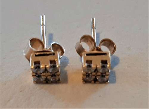 Quality pr of 9ct gold Pierced ears Diamond earrings 4 block shape genuine 9 carat gold butterflies.