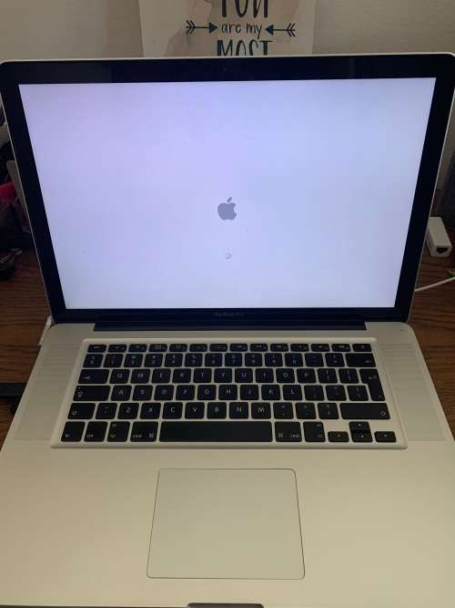 Macbook Pro Early 2011 Core i7, 4gb RAM, 500gb HDD - Faulty!