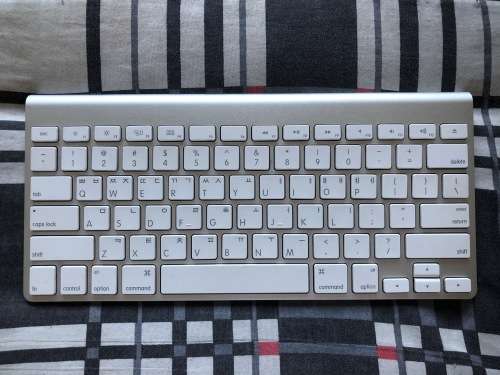 Apple Bulk Lot - MacBook Pro 13`, Mac Mini, Magic Keyboard, Magic Mouse