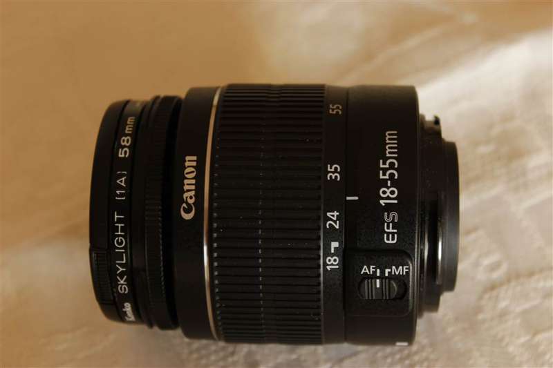 CANON EF-S 18-55MM  1:3.5-5.6 III (AS GOOD AS NEW)