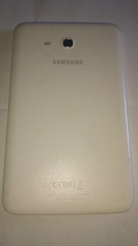 White Samsung Galaxy Tab 3 lite