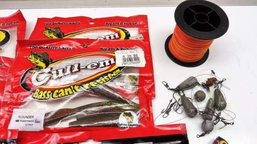 FISHING EQUIPMENT BARGAIN! * BID FROM R1.00 FOR THE LOT *