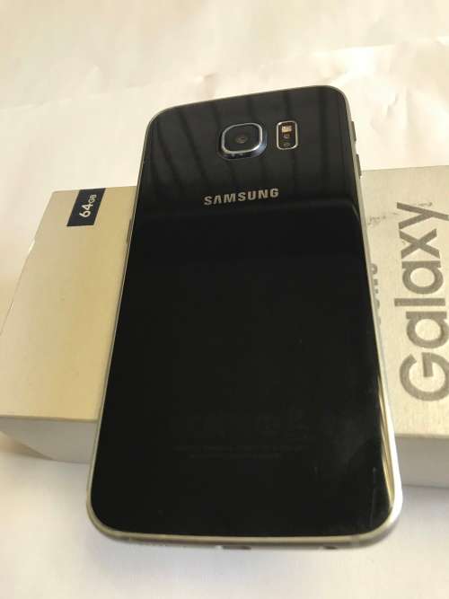 Samsung Galaxy S6 Edge - Black - 64GB + Wireless Charger + Samsung Gear VR