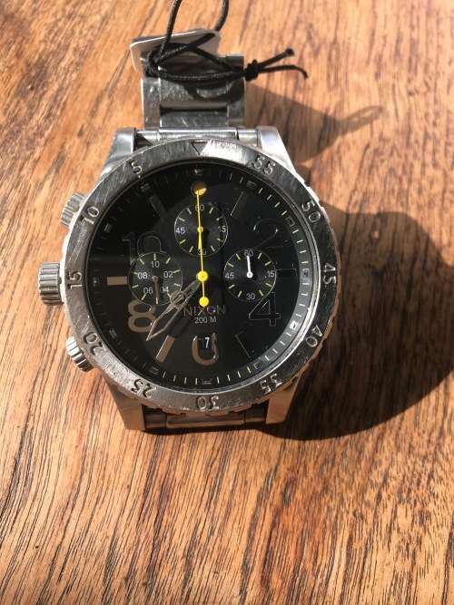 NIXON 48-20 (JUST ABOUT NEW) 9/10 RATING