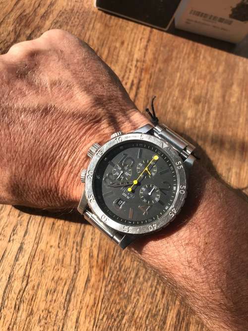 NIXON 48-20 (JUST ABOUT NEW) 9/10 RATING