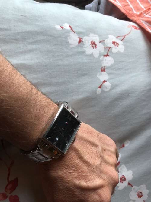 NIXON 51-30 (CROWN 9.5/10 RATING & TOMMY HILLFIGER COMBO