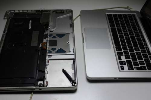 2 x Macbooks + 1 x Parts Keyboard + 1 x Charging Adapter Combo ** PLS READ DESCRIPTION **