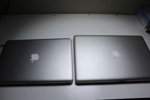 2 x Macbooks + 1 x Parts Keyboard + 1 x Charging Adapter Combo ** PLS READ DESCRIPTION **