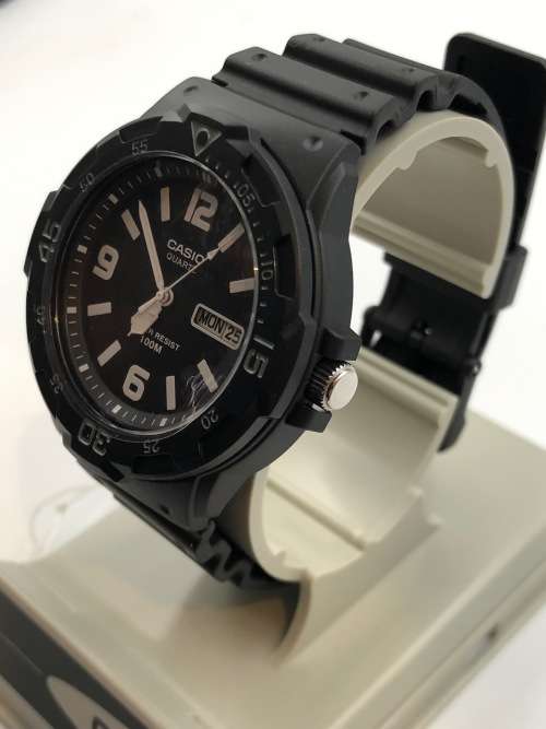 Casio MRW-200H-1B2VDF Analogue Day Date Quartz Watch