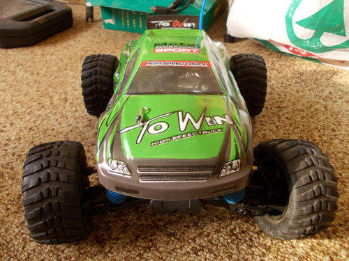 1:16 Nitro R/C Truggy - please read