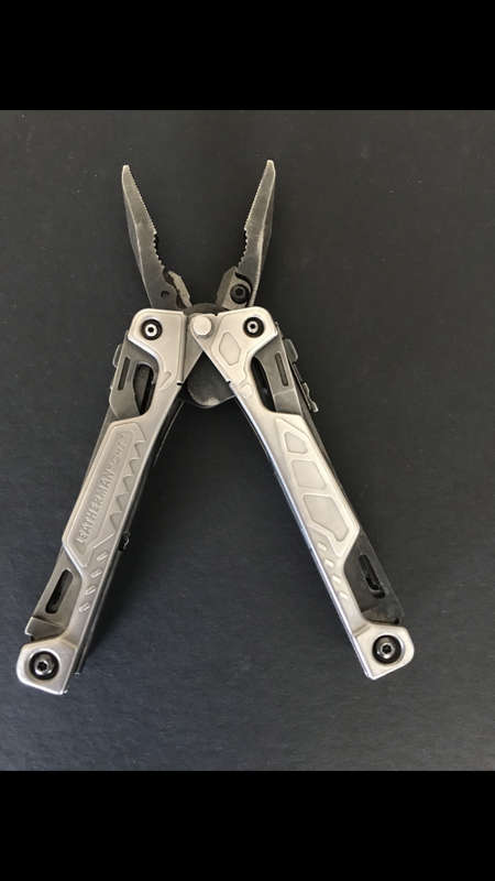 LEATHERMAN OHT!! (SILVER WITH BLACK MOLLE SHEATH!!!) Great Condition!!