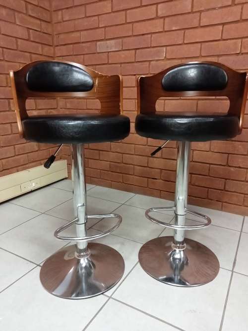 Bar Stools - Black (Secondhand)