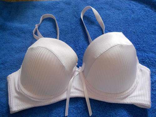 38C White padded bra