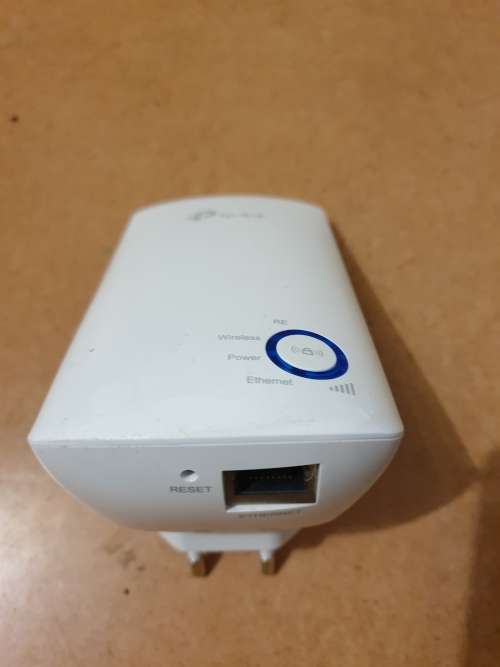 TP-Link - Wireless booster