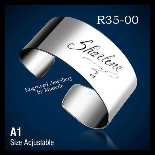 Plain bracelet with engraving