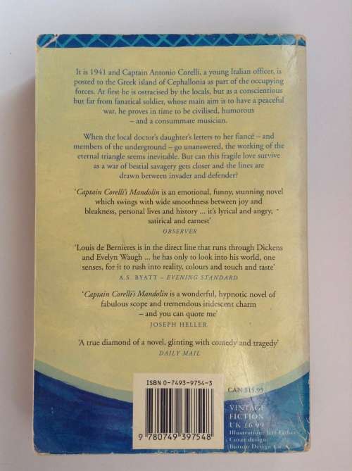 Captain Corelli`s Mandolin by Louis de Bernières