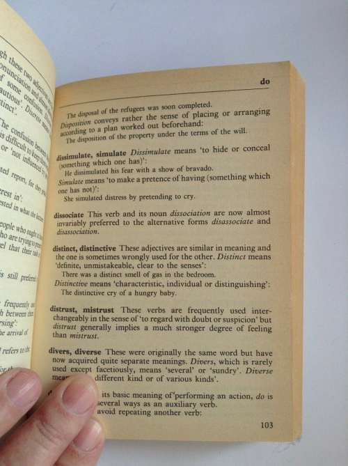 The Hamlyn Guide to English Usage (Paperback)