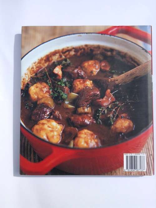 Clarissa`s Comfort Food by Clarissa Dickson Wright (Two Fat Ladies)