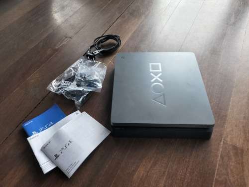 PlayStation 4 Console
