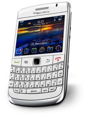 White Blackberry Bold 9700 - Perfect Condition in box