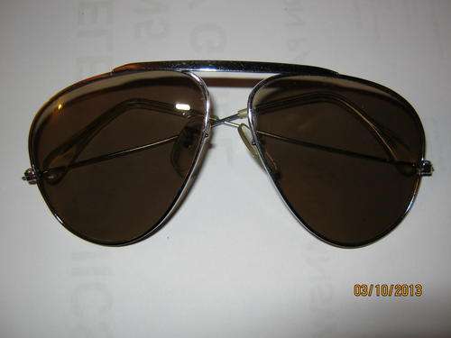 SUNGLASSES
