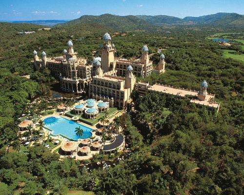 3 NIGHTS FREE OR 4 NIGHTS DISCOUNTED OVER 200 HOTELS AND RESORTS