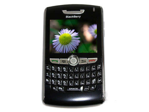 Original Unlocked blackberry 8800 GPS Bluetooth more .. smart mobilephone BOXED open on all network