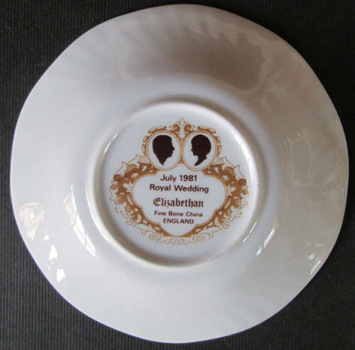Elizabethan Commemorative Pin Dish Royal Wedding July 1981