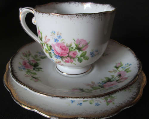 Roslyn Trio 'Moss Rose'