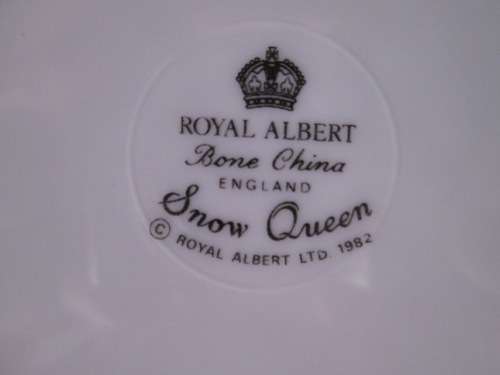 Royal Albert 2 Handled Cake Serving Plate 'Snow Queen'