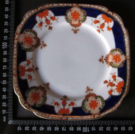 Royal Albert  Trio Wembley Pattern c+- 1927 Imari Colours