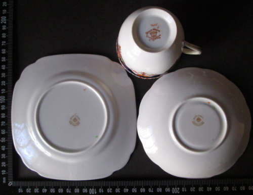 Royal Albert  Trio Wembley Pattern c+- 1927 Imari Colours