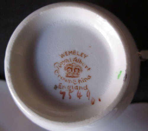 Royal Albert  Trio Wembley Pattern c+- 1927 Imari Colours