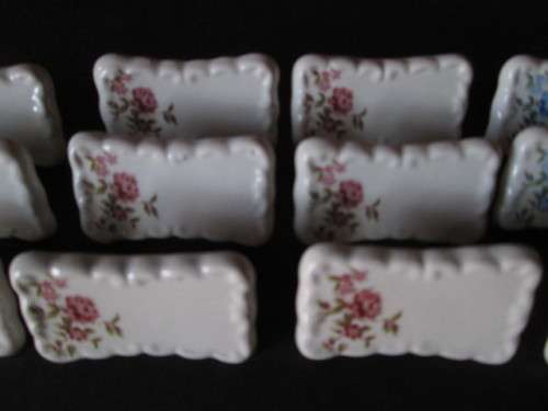 18 Name Place Settings