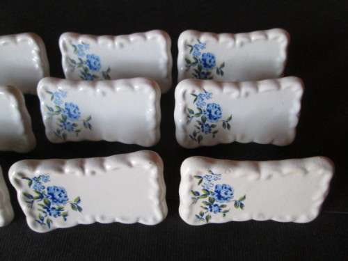 18 Name Place Settings