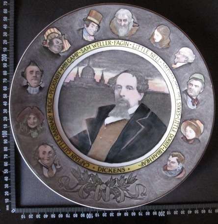 Royal Doulton Wall Plate 'Dickens'