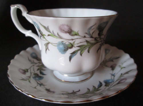 Royal Albert Duo 'Brigadoon'