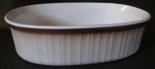Corning Ware French White Bisque 2.8 Liter Casserole Dish, F-2-B
