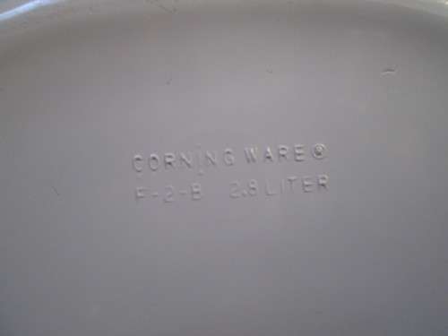 Corning Ware French White Bisque 2.8 Liter Casserole Dish, F-2-B