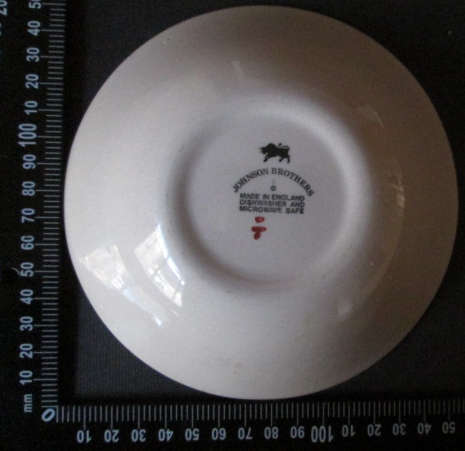 Johnson Brothers Dessert Bowl 'Hearts and Flowers'