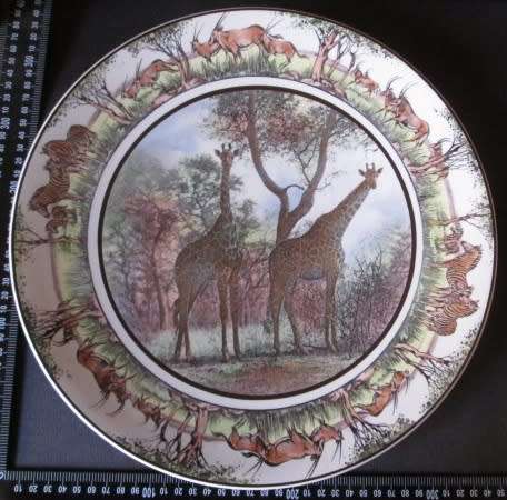 Royal Doulton Charger 'African Game Reserves Giraffes'