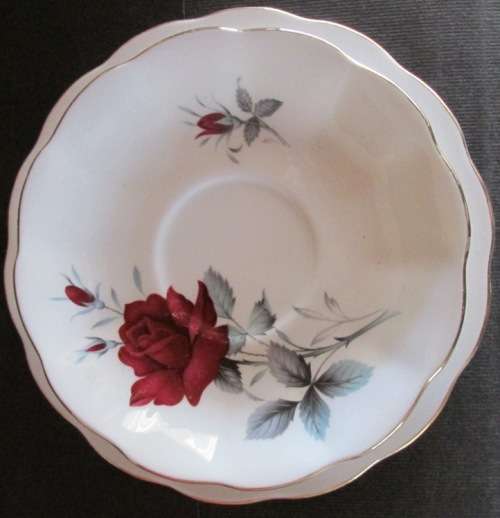 Royal Albert Trio 'Sweet Romance'