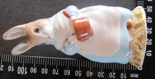 Beswick Beatrix Potter 'Mrs Rabbit Cooking' with box
