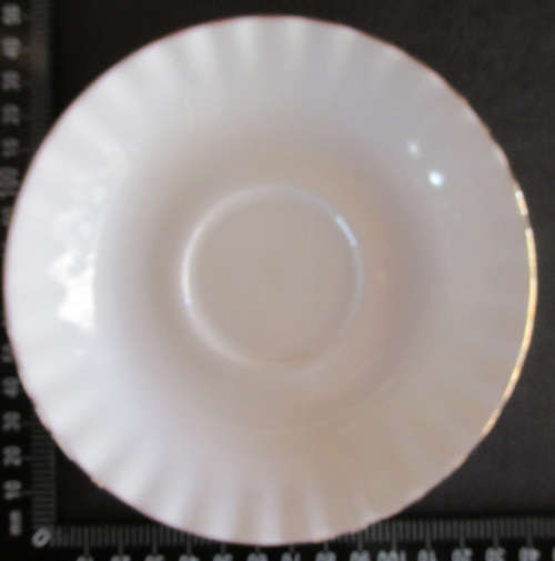 Royal Albert Saucer 'Val D'or'