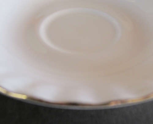 Royal Albert Saucer 'Val D'or'