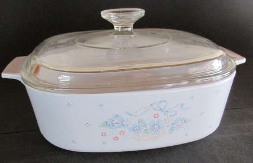 Corning Ware 'Country Cornflower' Dish with Lid A-2-B 2 Liter