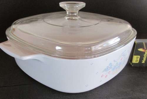 Corning Ware 'Country Cornflower' Dish with Lid A-2-B 2 Liter