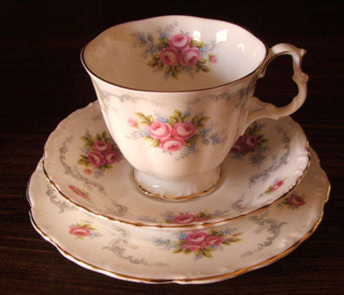 Trio Royal Albert "Tranquility"